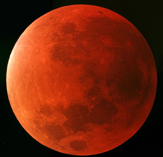 luna-eclipse mosaico_iso800_3seg-28-0915-J-Martínez