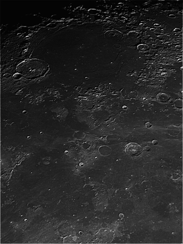 moon_192424_0000